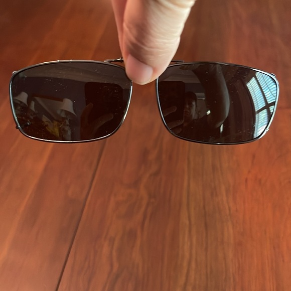 EUC Polar Optic Clip on sunglasses - Picture 2 of 2